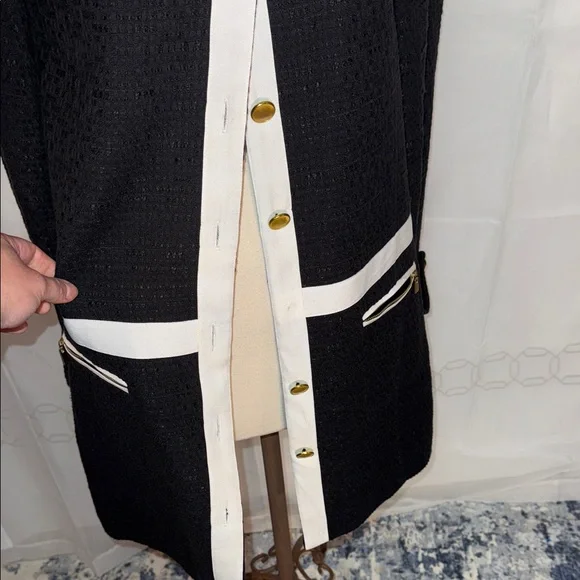 Laundry By Shelli Segal Black and White Blazer with Gold Buttons - Picture 3 of 6